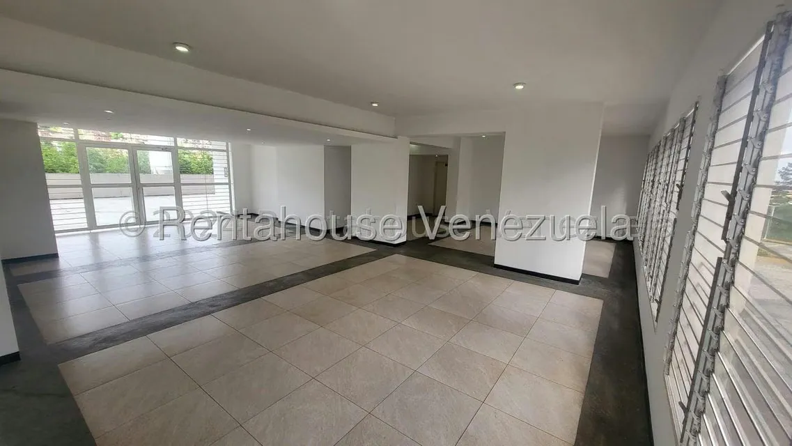 Apartamento (1 Nivel) en Venta en Lomas del Avila, Distrito Metropolitano - 4