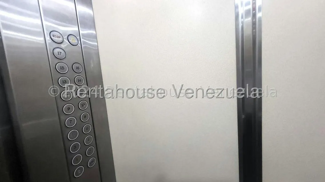 Apartamento (1 Nivel) en Venta en Lomas del Avila, Distrito Metropolitano - 9