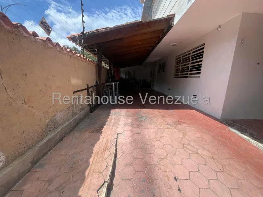 Casa (Multipes Niveles) en Venta en La California Sur, Distrito Metropolitano - 8