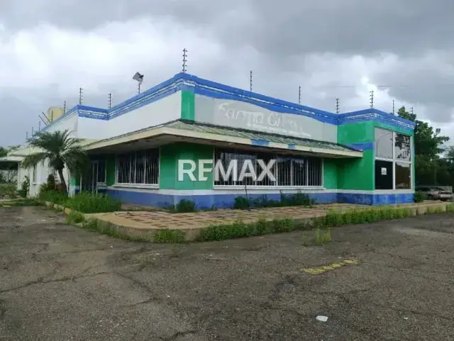 Local comercial en venta en Av. principal de ciudad Ojeda