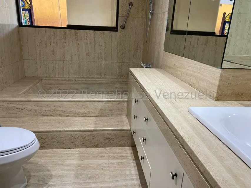 Apartamento (1 Nivel) en Venta en Colinas de Bello Monte, Distrito Metropolitano - 22