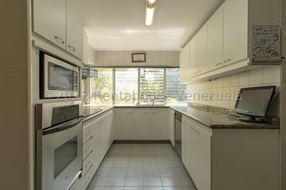 Apartamento (1 Nivel) en Venta en Colinas de Bello Monte, Distrito Metropolitano - 34