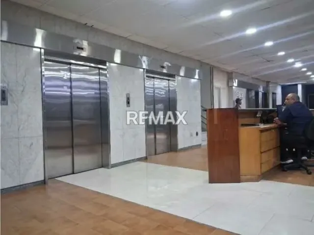 OFICINA EN SABANA GRANDE EN VENTA. 50M2 - 12