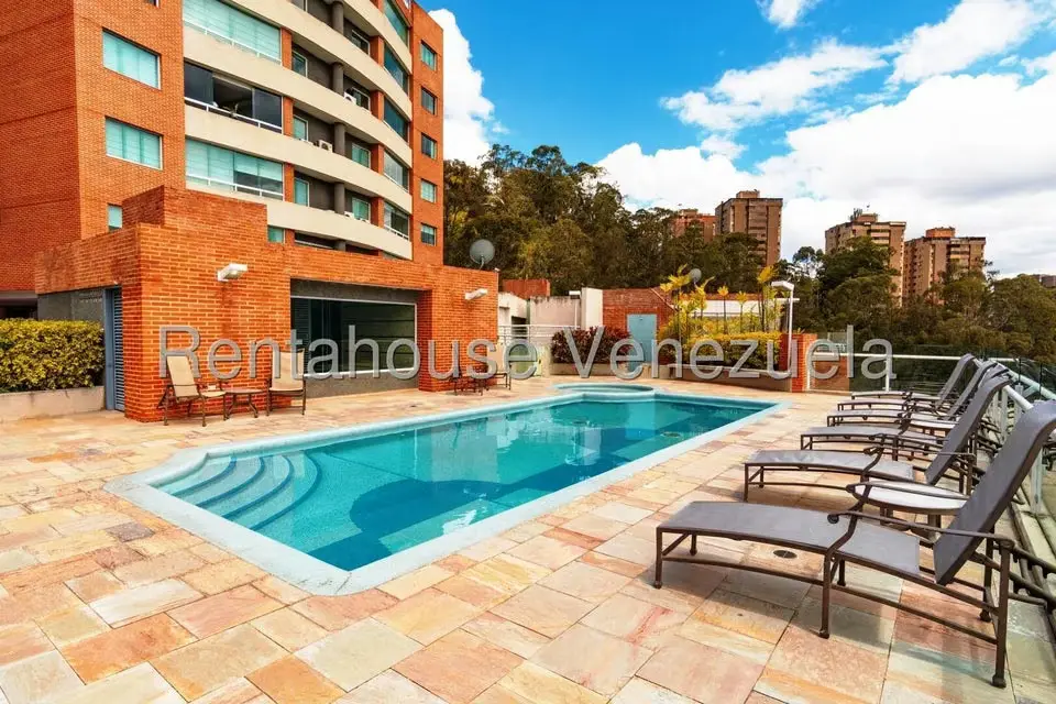 Apartamento (Duplex) en Venta en Lomas del Sol, Distrito Metropolitano - 3