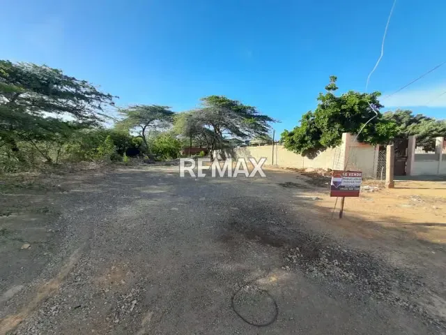 Terreno en Venta, Santa Elena. - 4