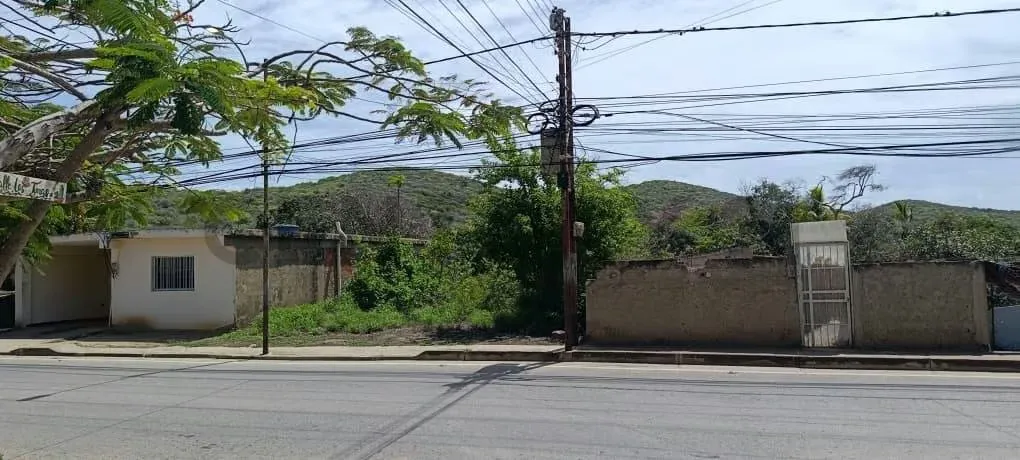 Terreno en Pampatar a Pie de Calle