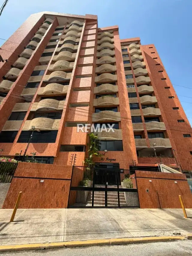Apartamento en Alquiler Edif. Mi Reyna Sector Bellas Artes