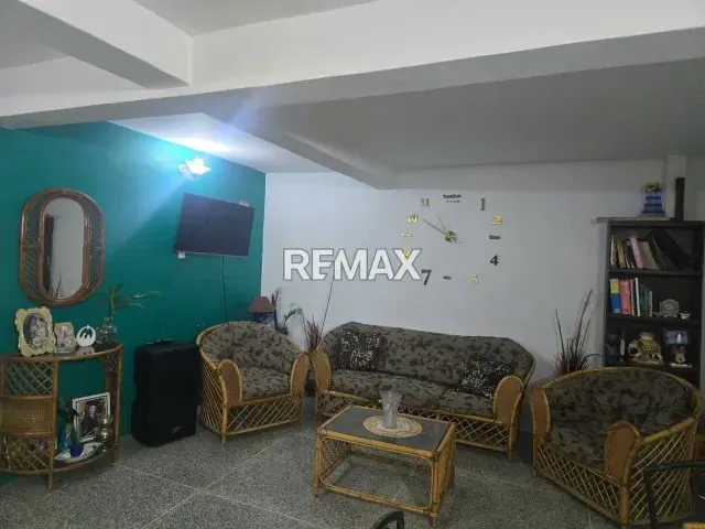 Amplia Casa Doble propósito en venta A media cuadra de la plaza del Alto de escuque - 4