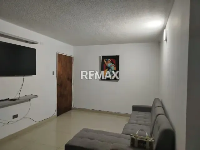 APARTAMENTO EN ALQUILER - 2