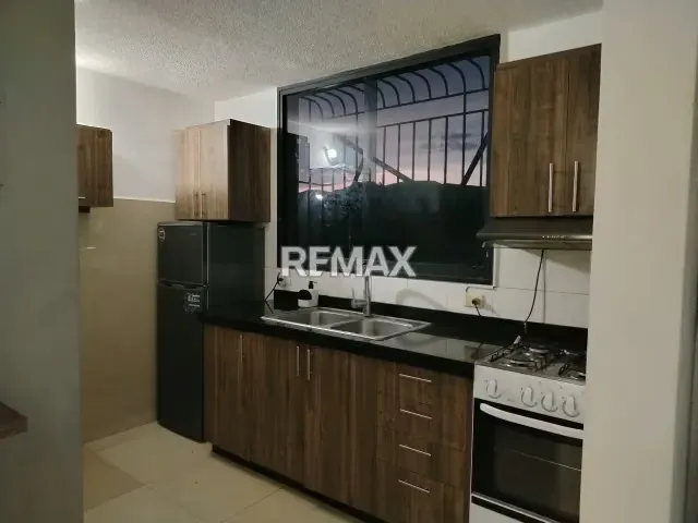 APARTAMENTO EN ALQUILER - 3