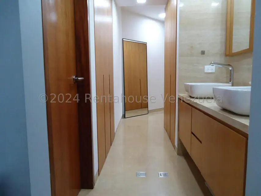 Apartamento (1 Nivel) en Venta en Campo Alegre, Distrito Metropolitano - 13