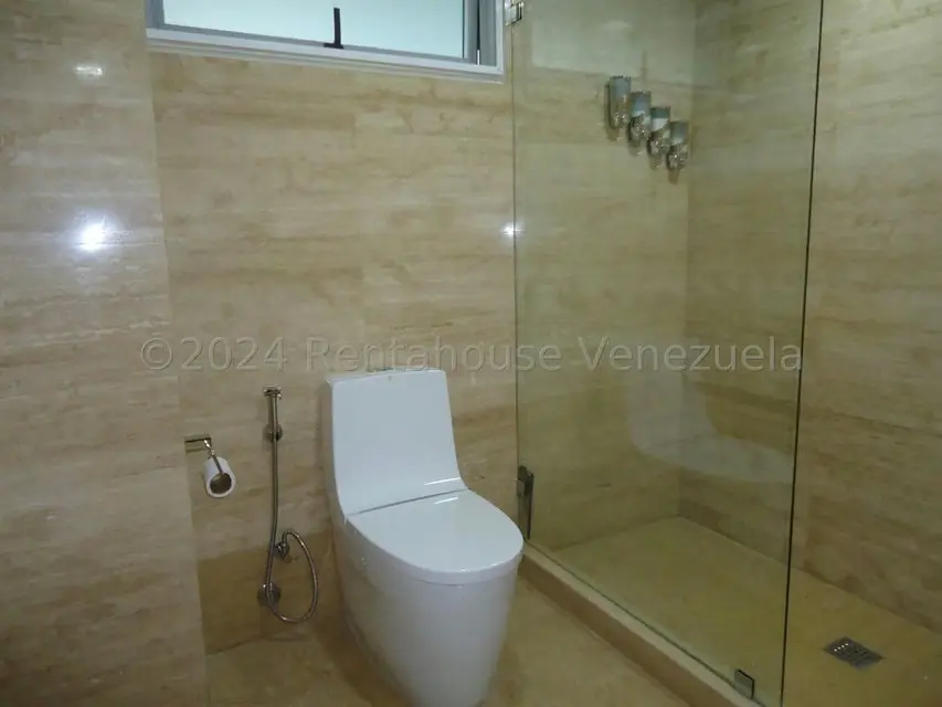 Apartamento (1 Nivel) en Venta en Campo Alegre, Distrito Metropolitano - 14