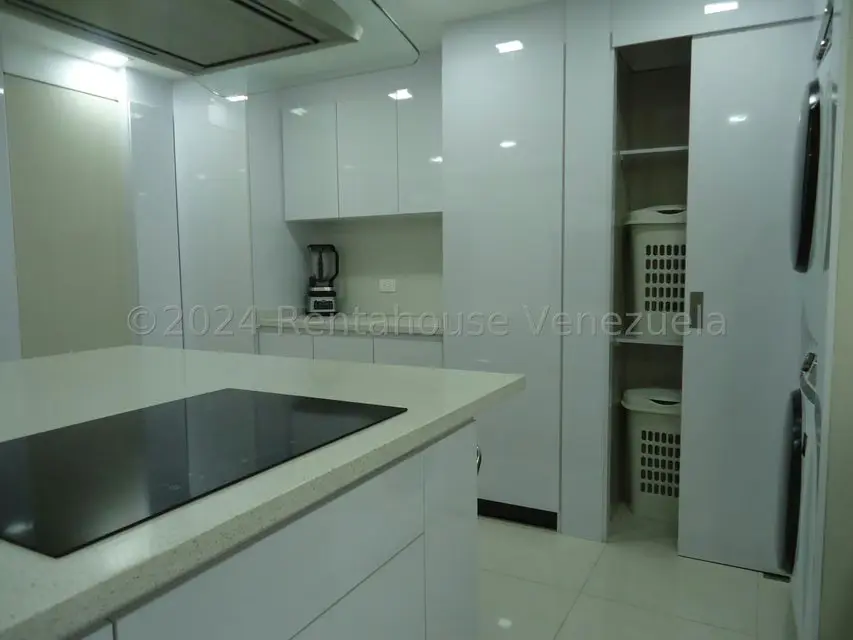 Apartamento (1 Nivel) en Venta en Campo Alegre, Distrito Metropolitano - 17