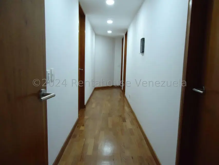 Apartamento (1 Nivel) en Venta en Campo Alegre, Distrito Metropolitano - 10