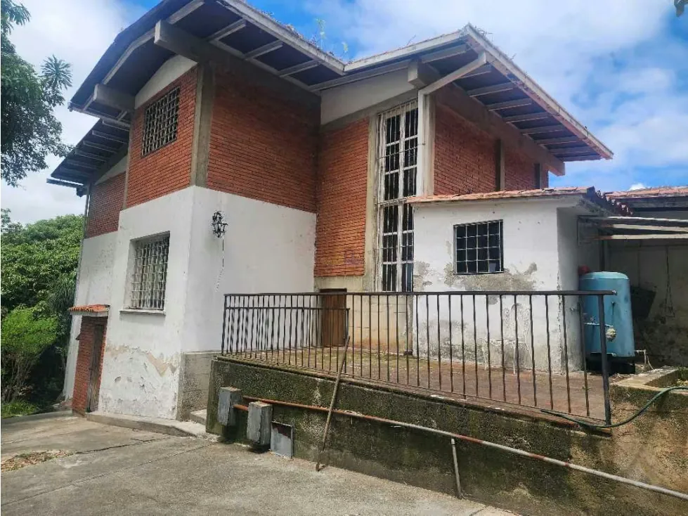Se Vende Terreno 3.000 m2 con Casa Construida Sebucán.