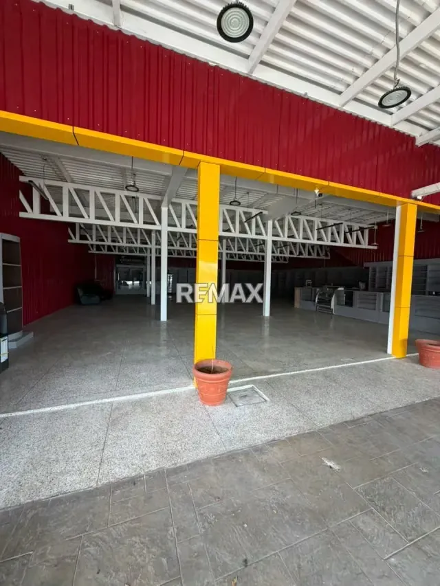 Cc. Comercial Disponible en alquiler. Boulevar La Coromoto - 12