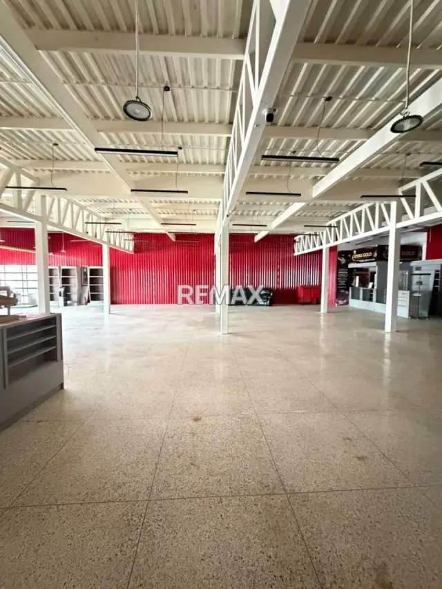 Cc. Comercial Disponible en alquiler. Boulevar La Coromoto - 2