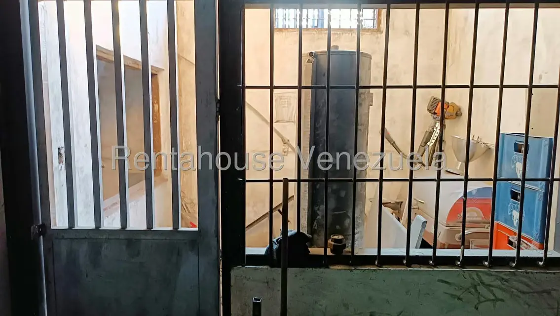 Local Comercial en Venta en Avenida Libertador, Lara - 12