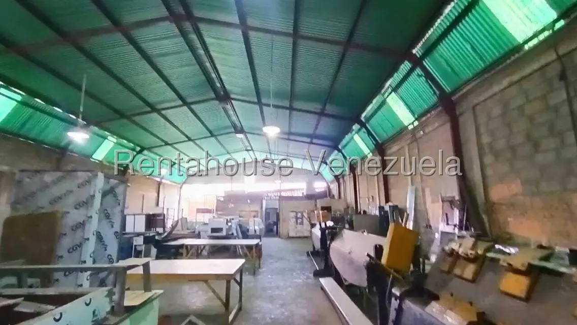 Local Comercial en Venta en Avenida Libertador, Lara - 2