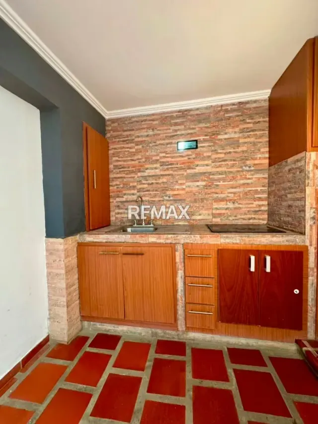 CASA EN VENTA EN EL SECTOR LA PICOLA, ZONA NORTE - 20