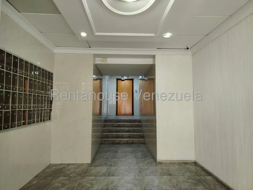 Apartamento (Duplex) en Alquiler en Altamira, Distrito Metropolitano - 21