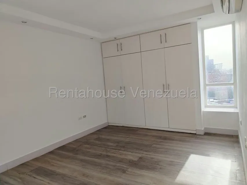 Apartamento (Duplex) en Alquiler en Altamira, Distrito Metropolitano - 5