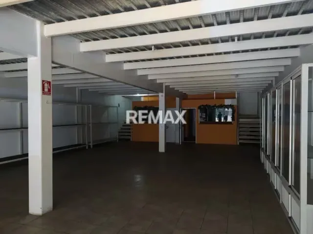 Local Comercial en Alquiler