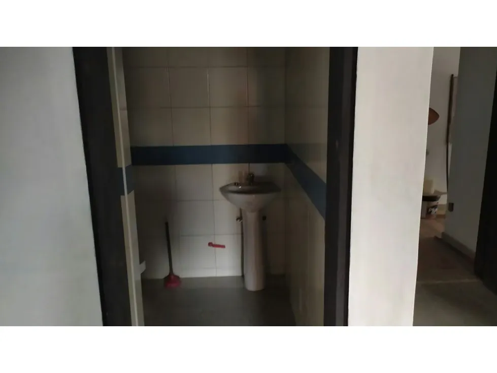 VENTA DE EDIFICIO EN LOS DOS CAMINOS - 11