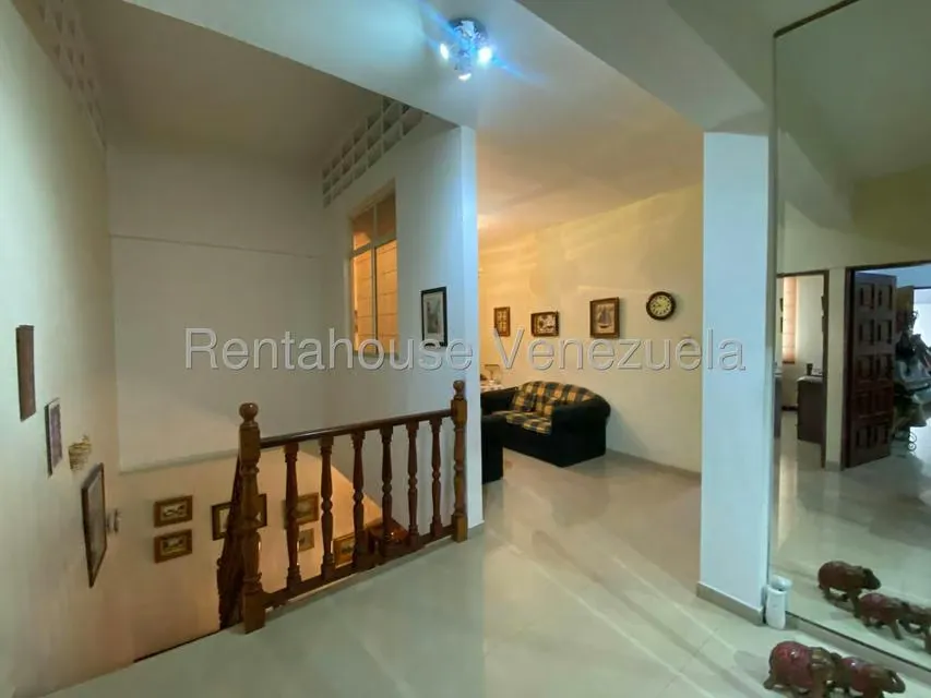 Casa (Multipes Niveles) en Venta en Montalban I, Distrito Metropolitano - 37