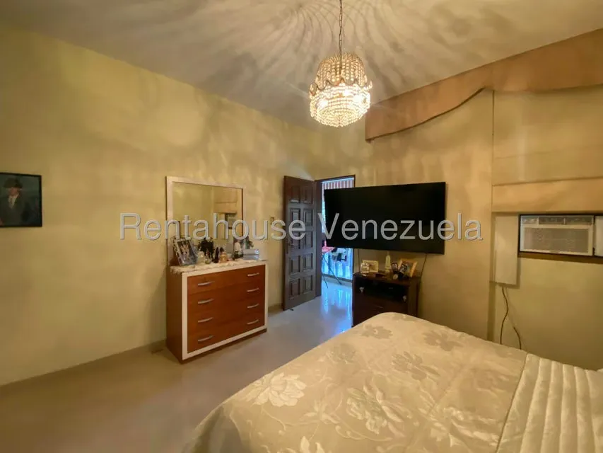 Casa (Multipes Niveles) en Venta en Montalban I, Distrito Metropolitano - 41