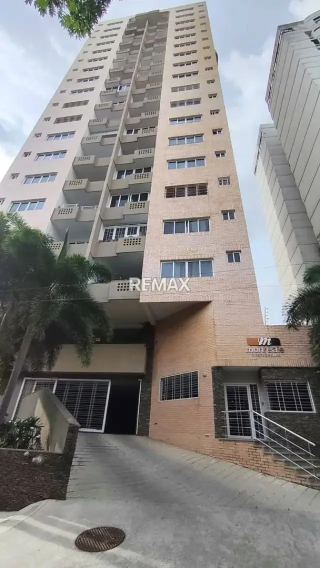 Alquilo apartamento en exclusiva urb las chimeneas res Monreale AMOBLADO Y EQUIPADO