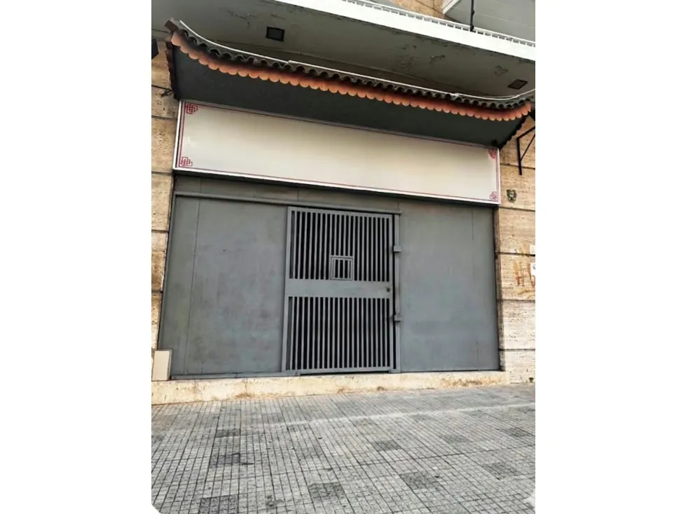 LOCAL COMERCIAL - LA FLORIDA - 300 Mts2 - 5