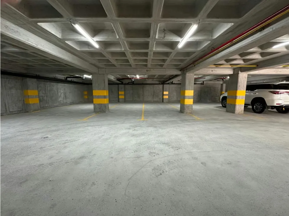 Se vende Apto PB 453,17m² 3h+s/3b+s/4p Los Naranjos de Las Mercedes - 28