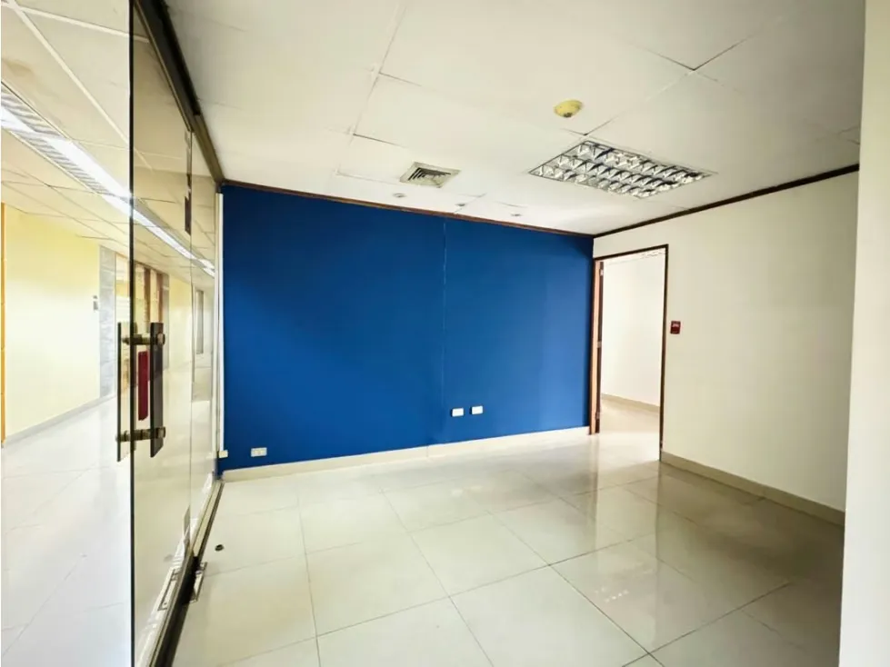 En venta oficina 250m2 Chacao - 2