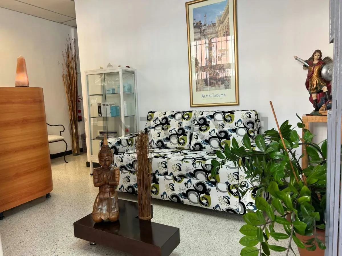 Excelente Local Comercial Acondicionado para Centro Estético o SPA