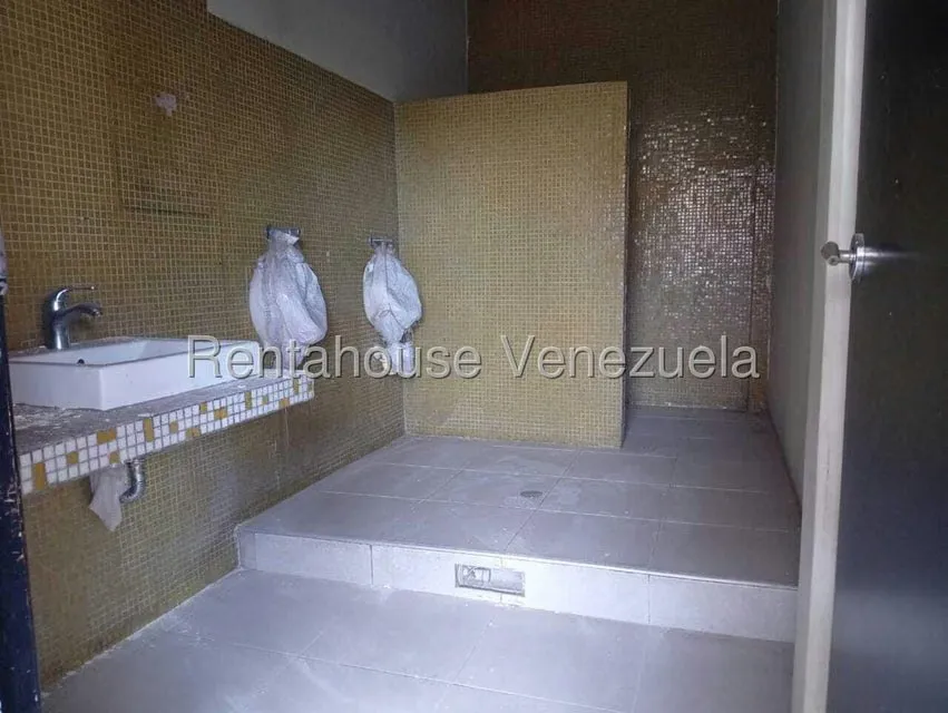 Local Comercial en Alquiler en Centro, Zulia - 11