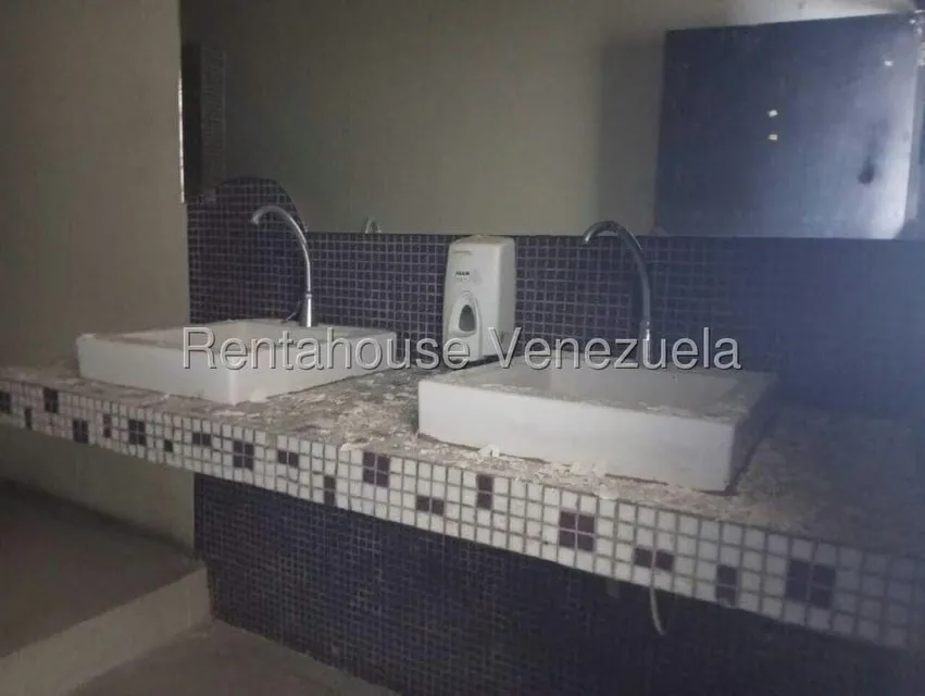 Local Comercial en Alquiler en Centro, Zulia - 13