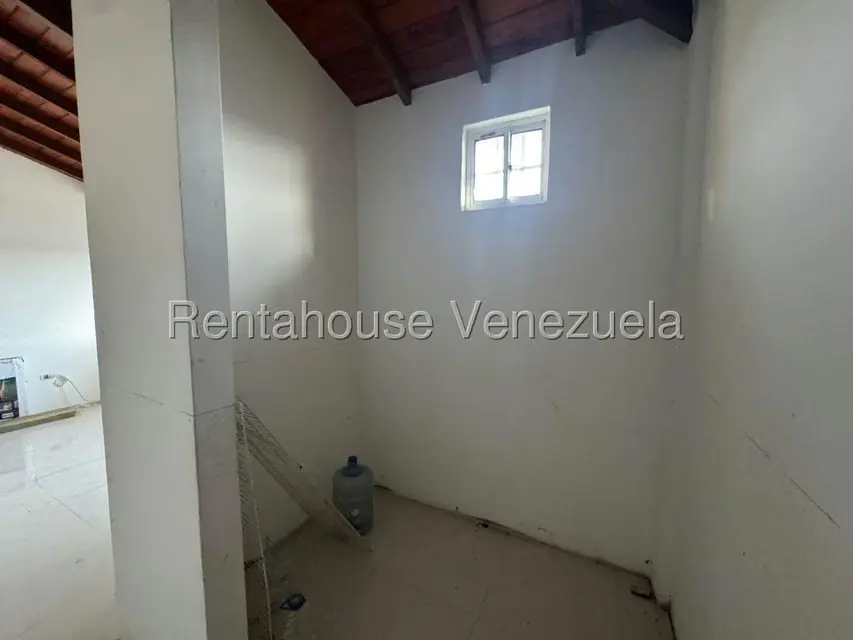 Casa (Duplex) en Venta en Villas de Buenaventura, Miranda - 13