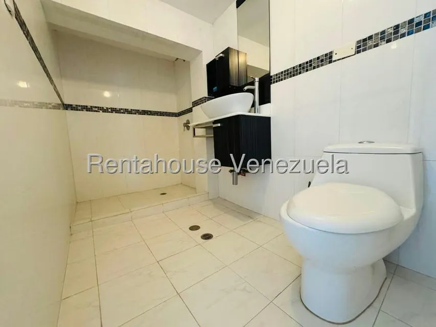 Casa (Multipes Niveles) en Venta en Colinas de Bello Monte, Distrito Metropolitano - 45