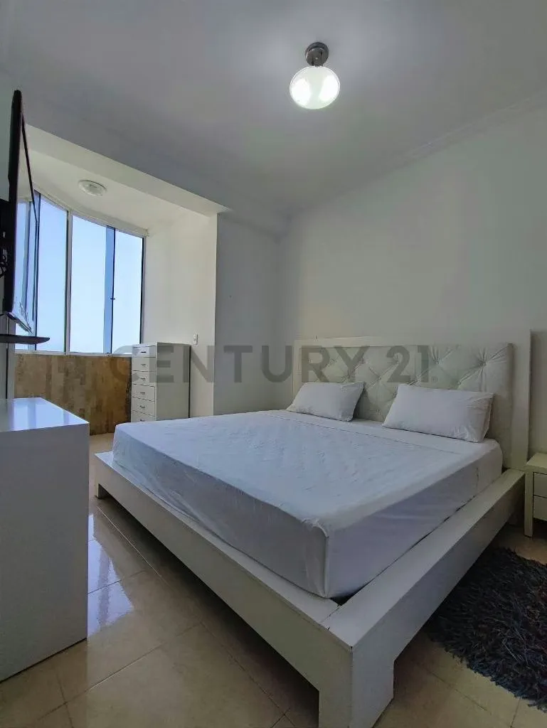 Imponente Penthpuse Residencias Kynaki, av Bolivar de Lecheria - 19