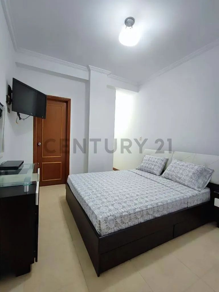Imponente Penthpuse Residencias Kynaki, av Bolivar de Lecheria - 24