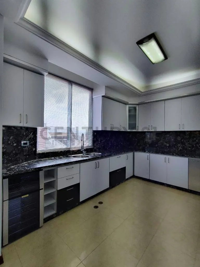 Imponente Penthpuse Residencias Kynaki, av Bolivar de Lecheria - 4