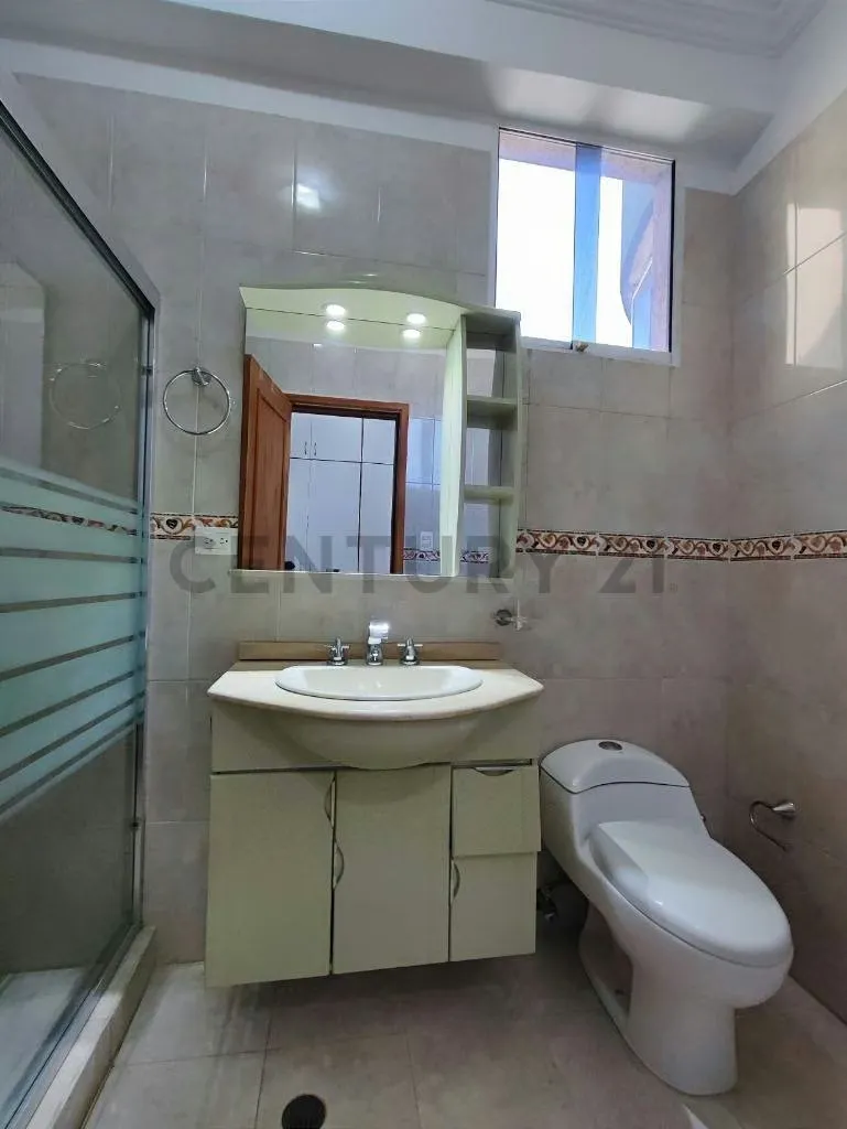 Imponente Penthpuse Residencias Kynaki, av Bolivar de Lecheria - 42