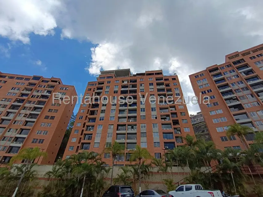 Apartamento (1 Nivel) en Venta en Colinas de La Tahona, Distrito Metropolitano - 2