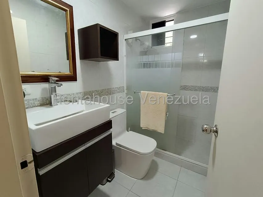 Apartamento (1 Nivel) en Venta en Colinas de La Tahona, Distrito Metropolitano - 19