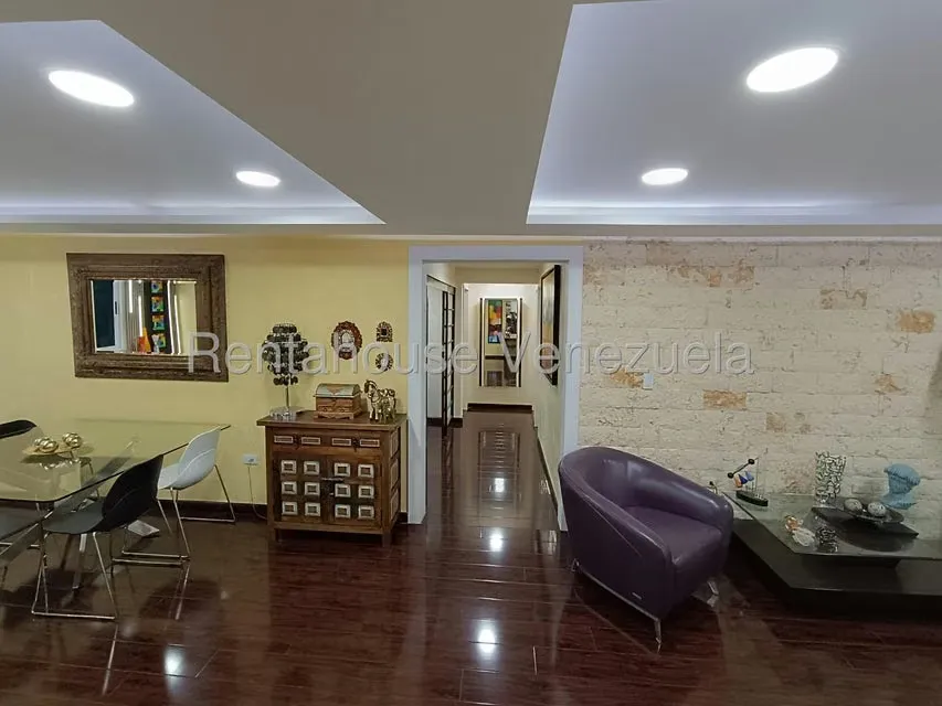 Apartamento (1 Nivel) en Venta en Colinas de La Tahona, Distrito Metropolitano - 25