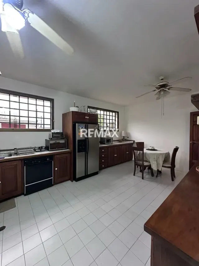 Venta, Quinta, Lomas De La Trinidad, Calle Cerrada - 5
