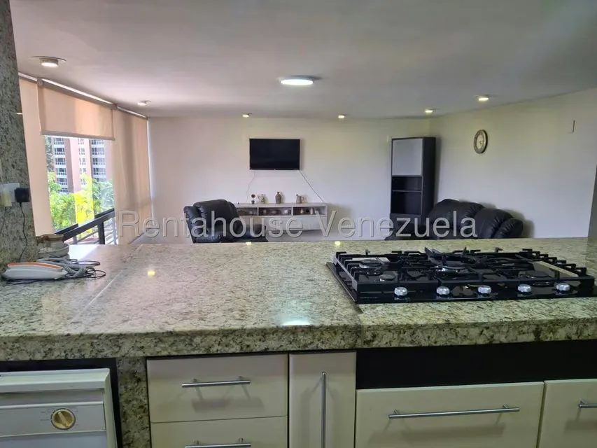 Apartamento (1 Nivel) en Alquiler en Solar del Hatillo, Distrito Metropolitano - 18