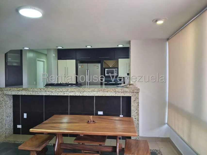 Apartamento (1 Nivel) en Alquiler en Solar del Hatillo, Distrito Metropolitano - 19