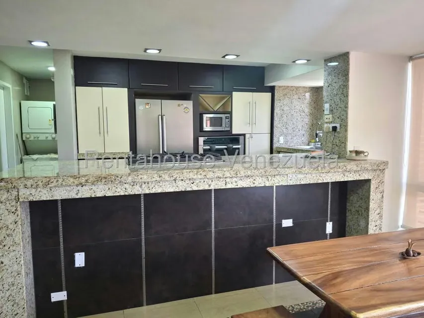 Apartamento (1 Nivel) en Alquiler en Solar del Hatillo, Distrito Metropolitano - 20